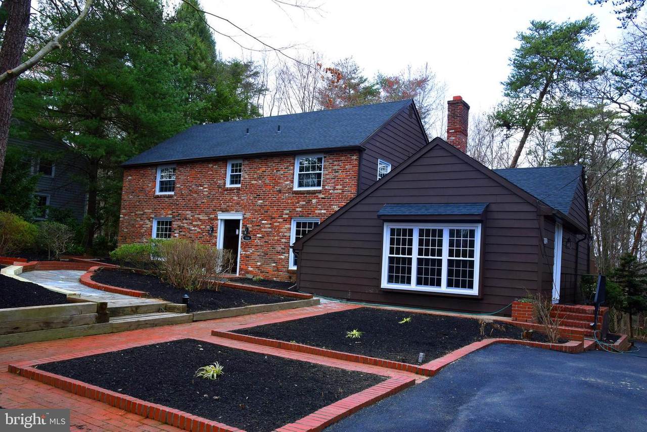 106 Riding Road - Photo 1
