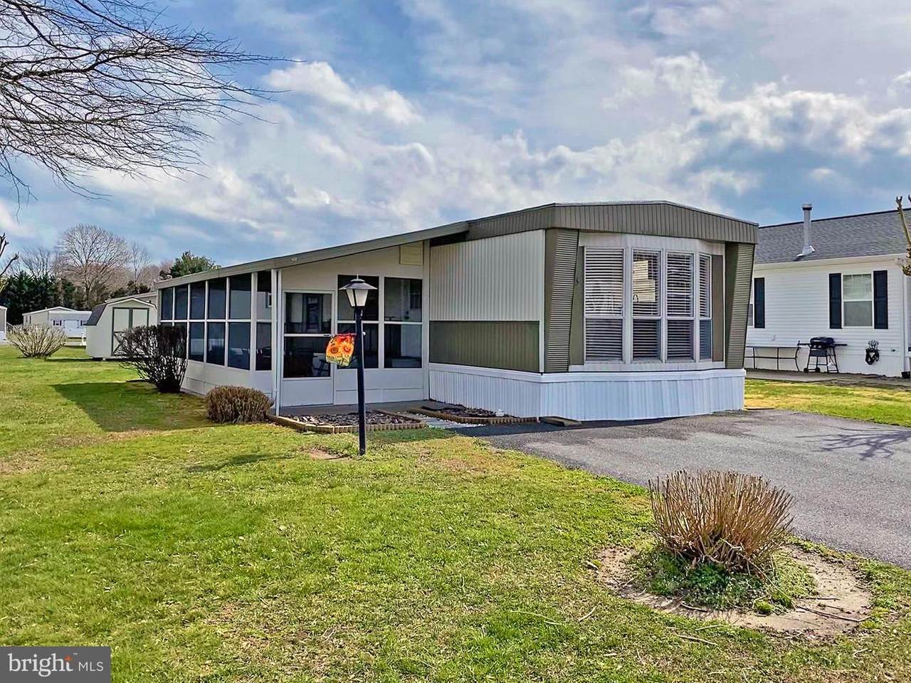 8 Baybreeze Road - Photo 1