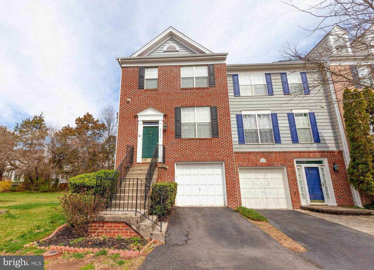 25524 Heyer Square - Photo 1