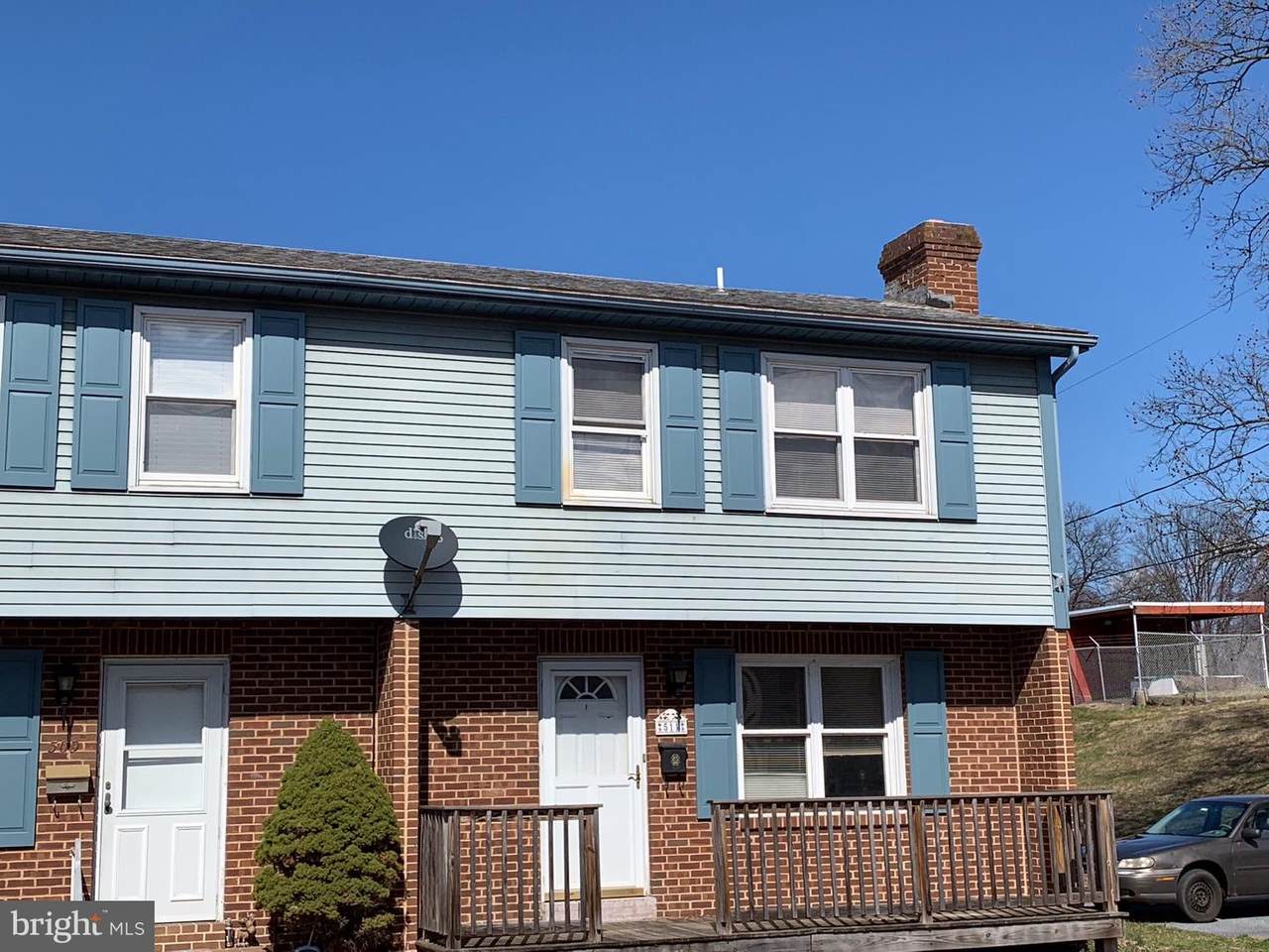 511 Center Street - Photo 1