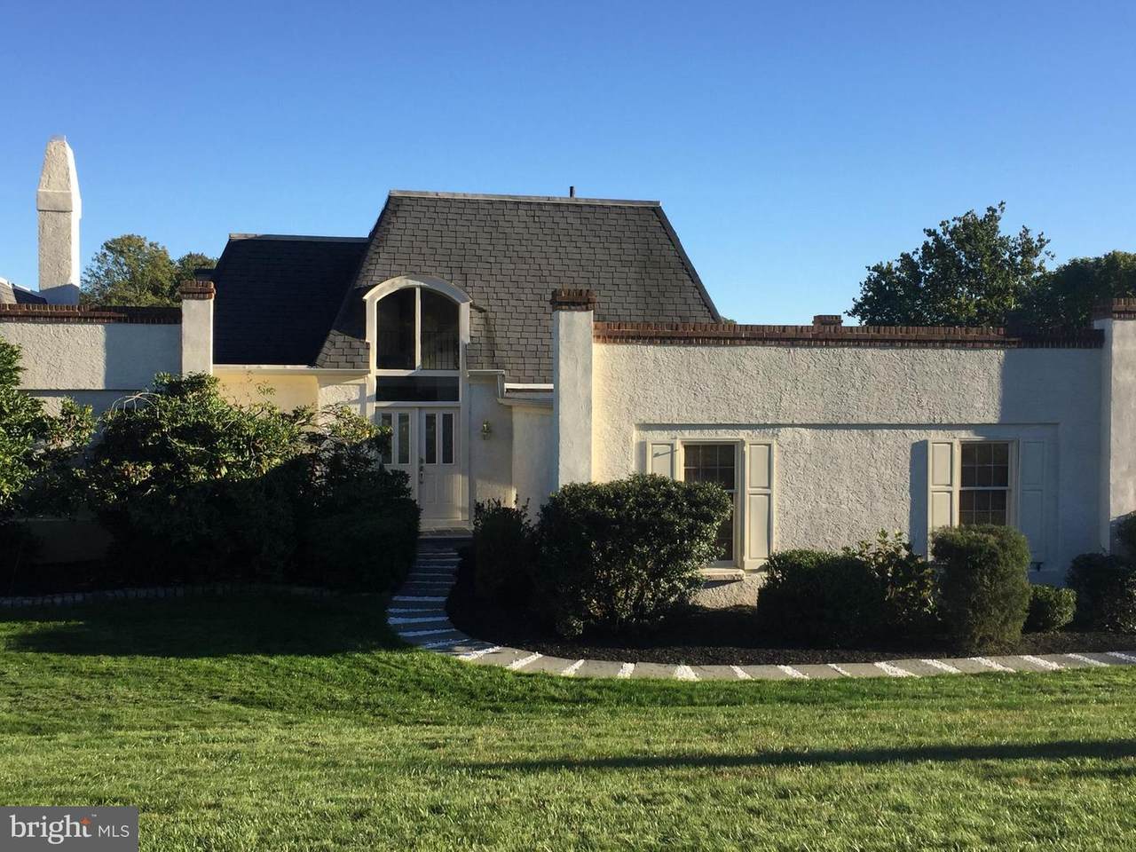 405 Wyntre Lea Drive - Photo 1