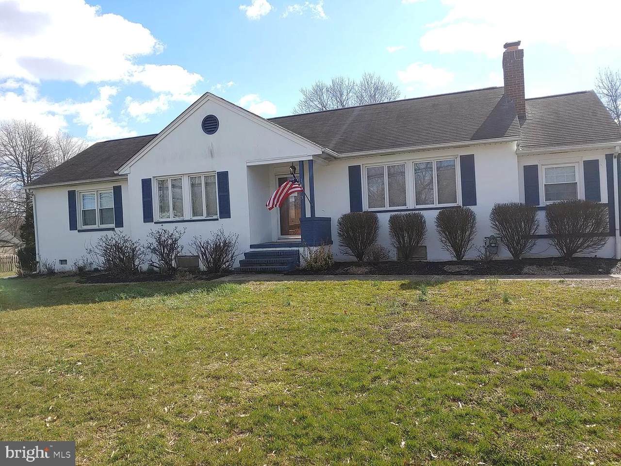 1173 Tyler Avenue - Photo 1