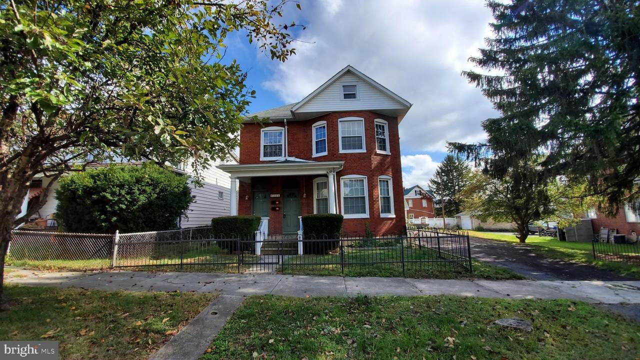 304 Pennsylvania Avenue - Photo 1
