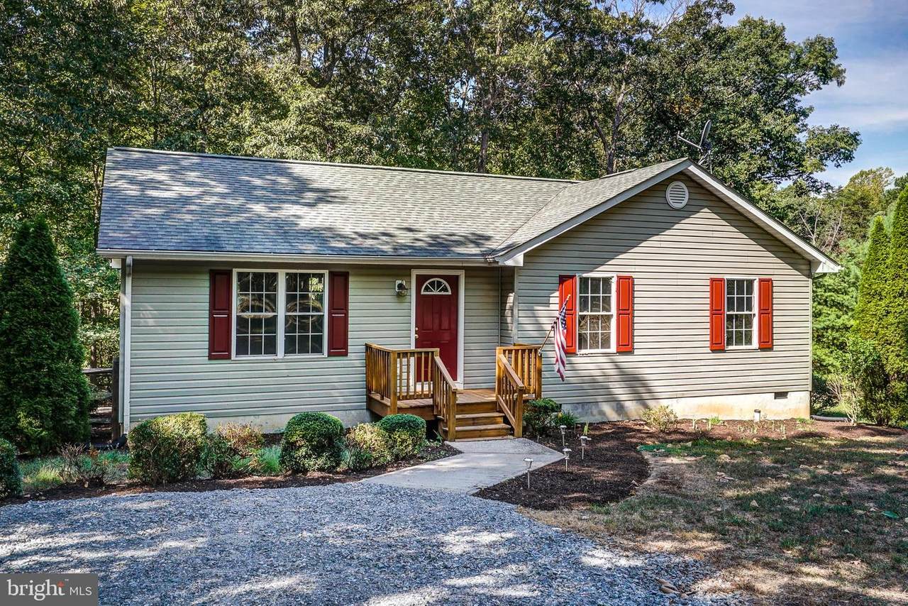 39 Spruce Circle - Photo 1