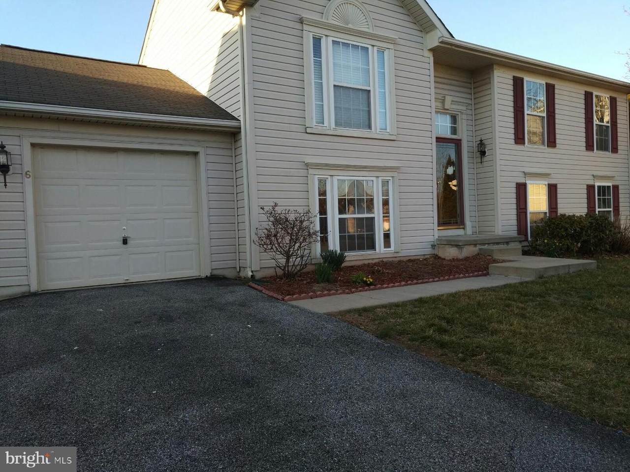 6 Caprice Court - Photo 1