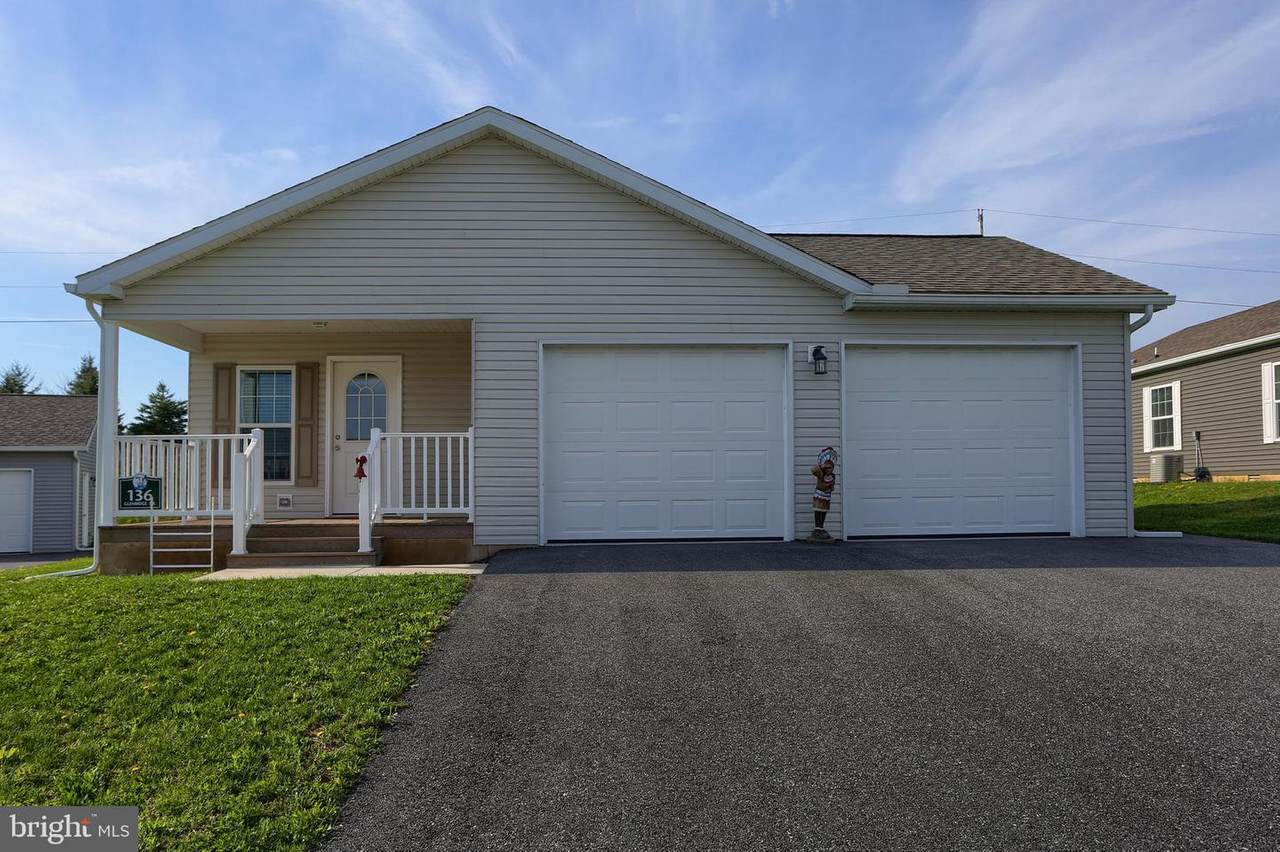 136 Glenridge Drive - Photo 1