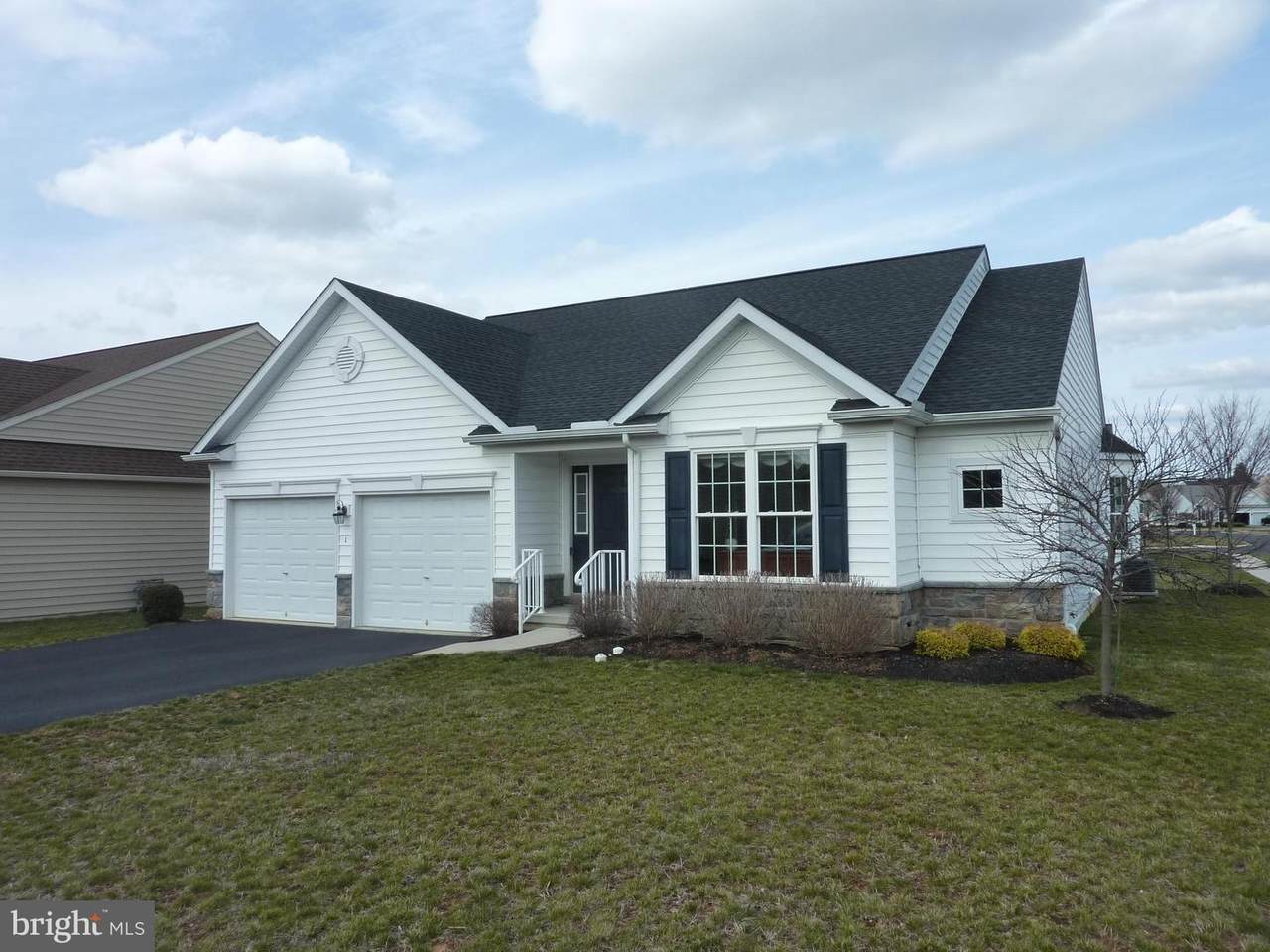 1 Creekside Court - Photo 1