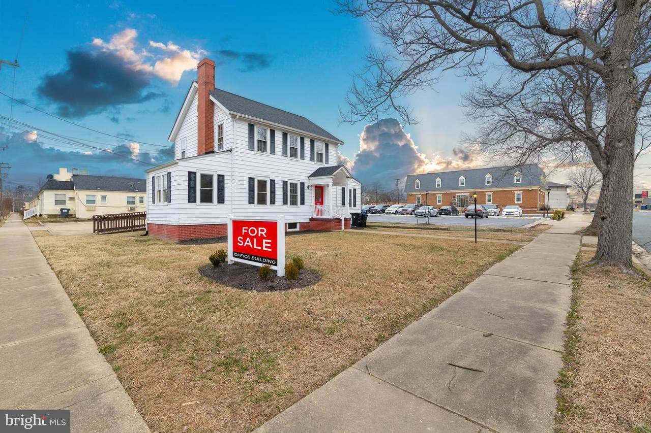 1802 Augustine Avenue - Photo 1