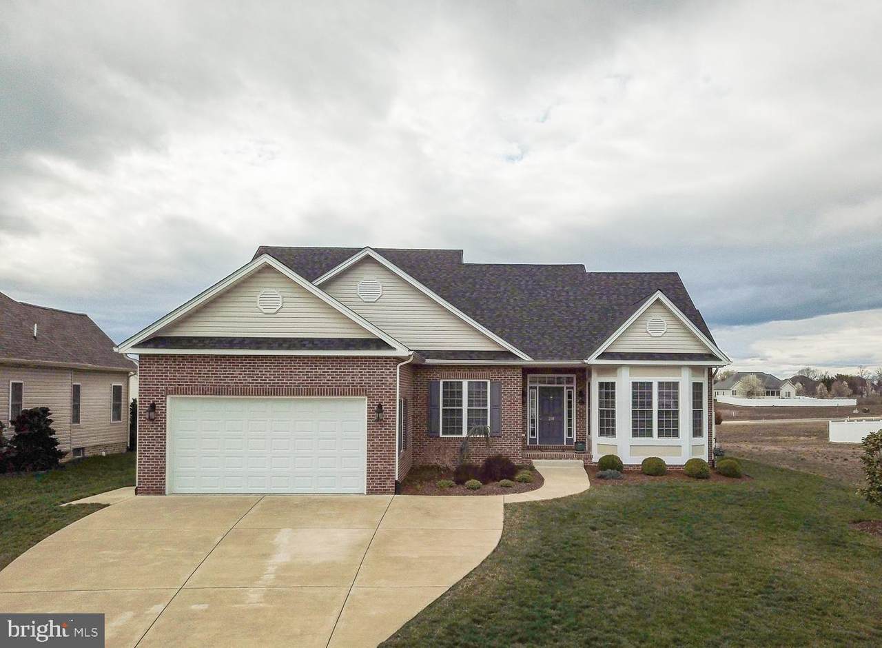 218 Summerfield Drive - Photo 1