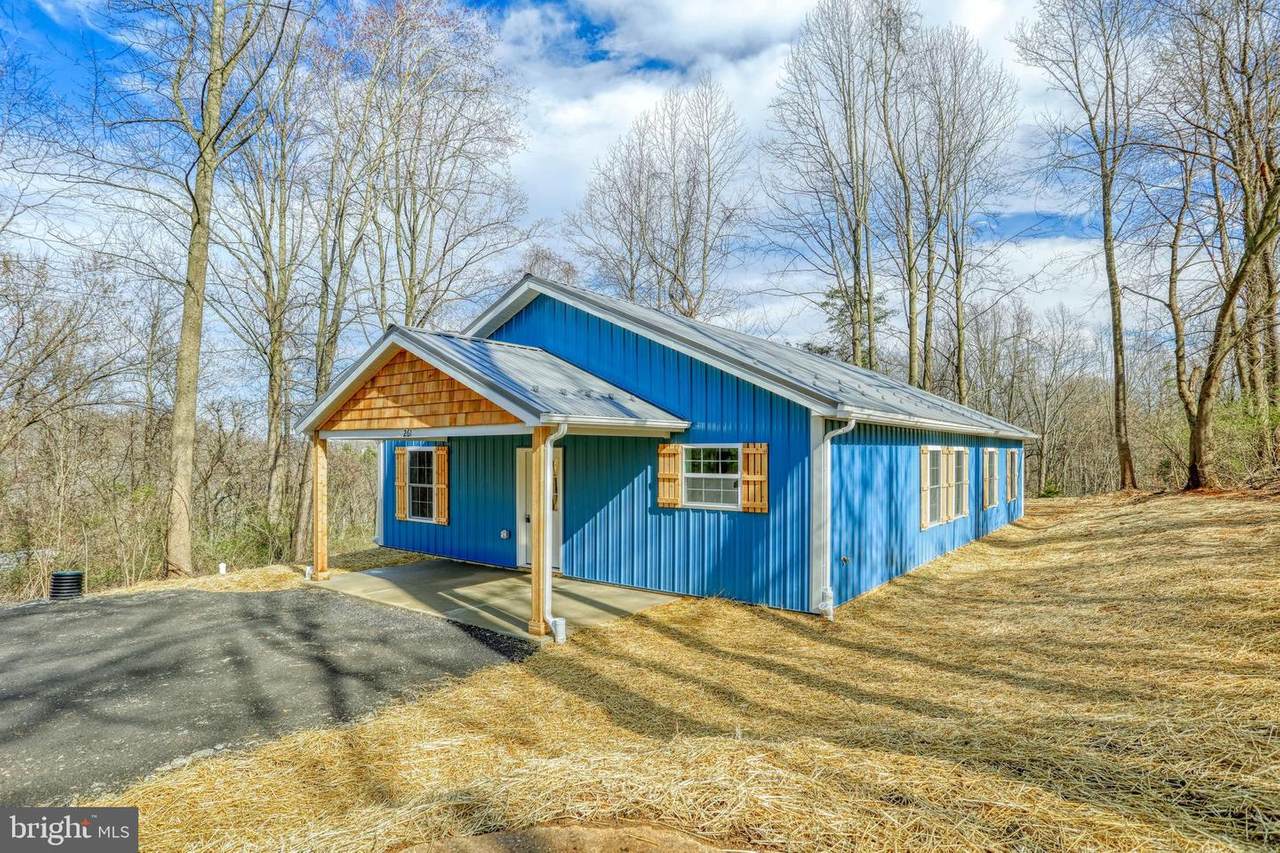 261 Highview Drive - Photo 1