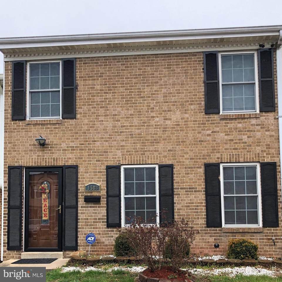 1583 Charlestown Drive - Photo 1