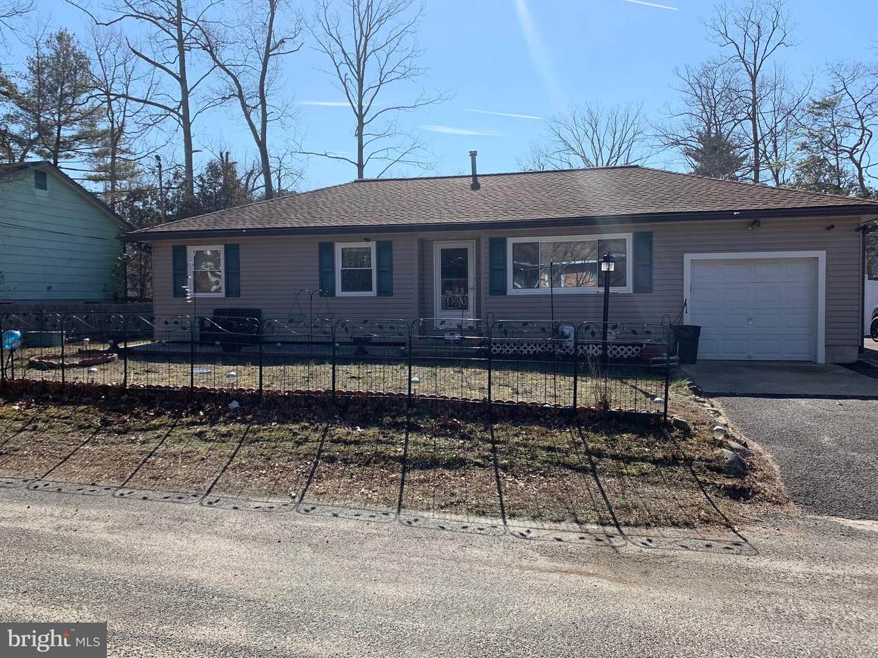 371 Wildrose Street - Photo 1