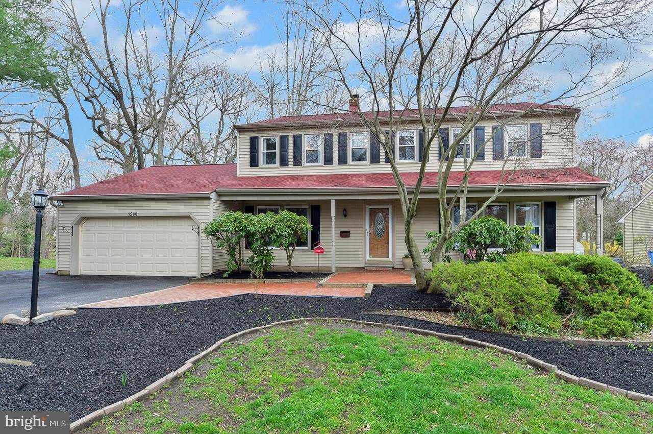 1209 Cardinal Lane - Photo 1