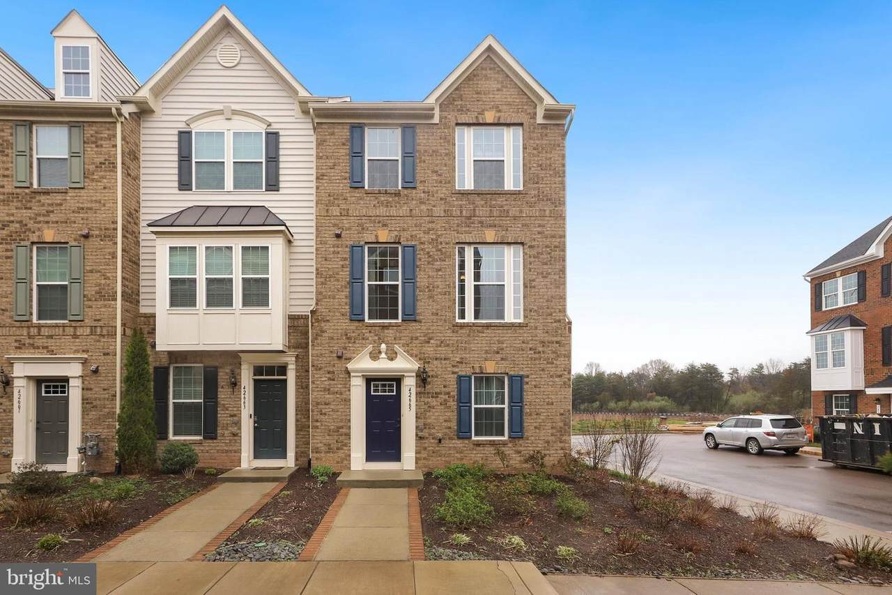 42665 Freistadt Square - Photo 1