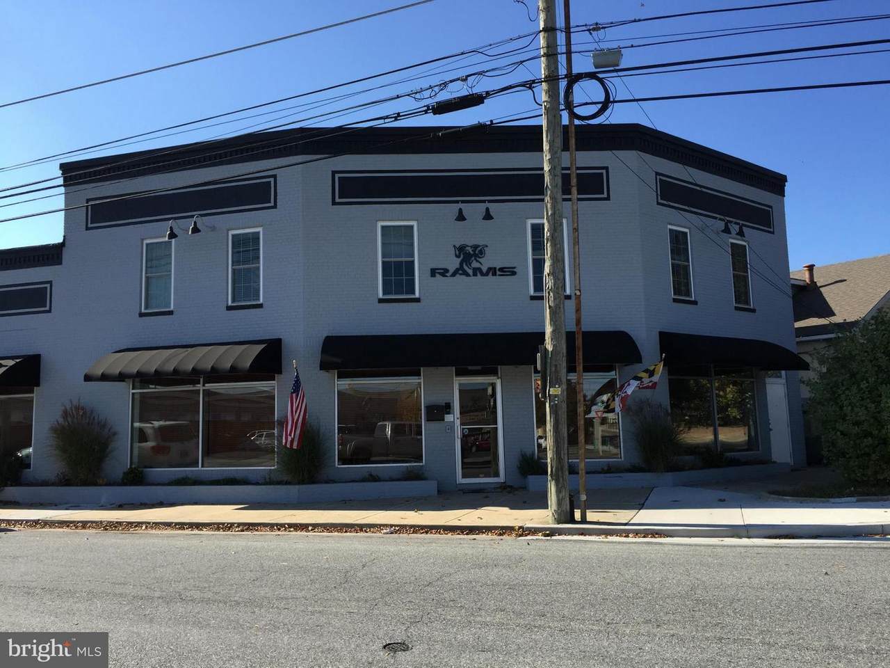 401 Academy Street - Photo 1