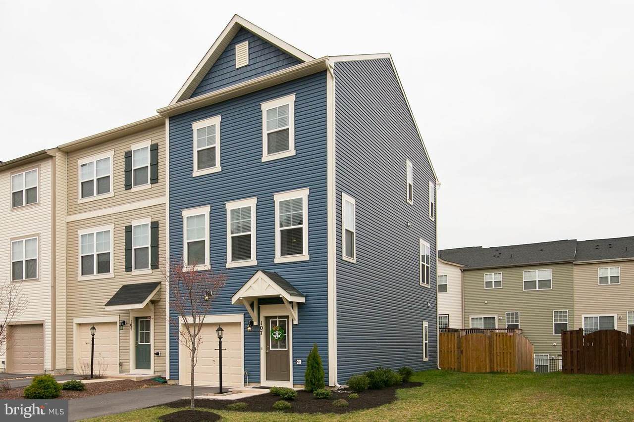 107 Pintangle Court - Photo 1
