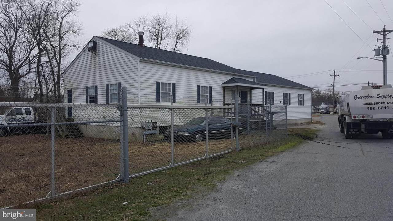 700 Sunset Avenue - Photo 1