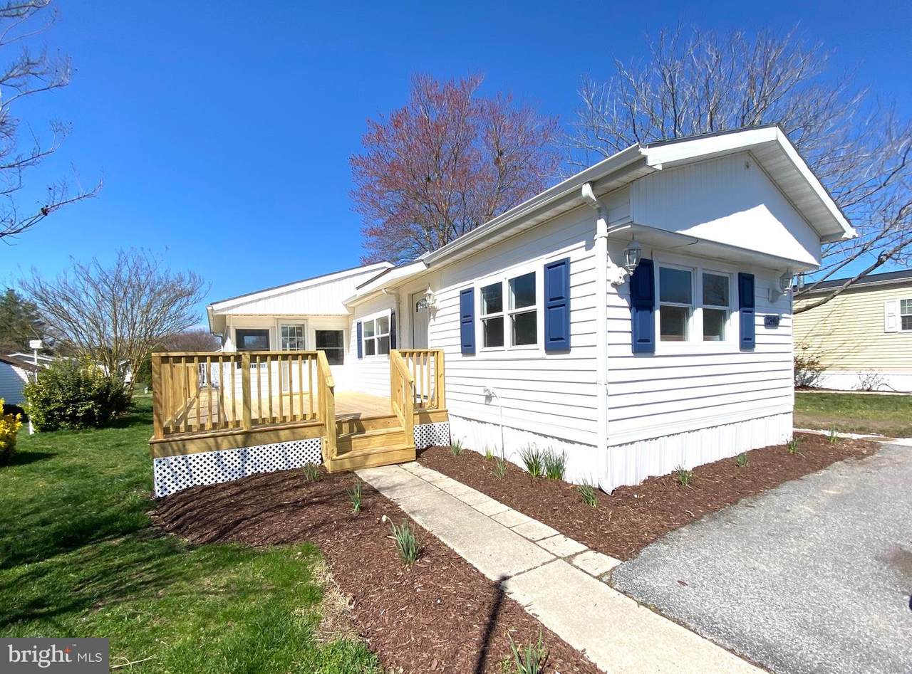 23610 E Beach Drive - Photo 1