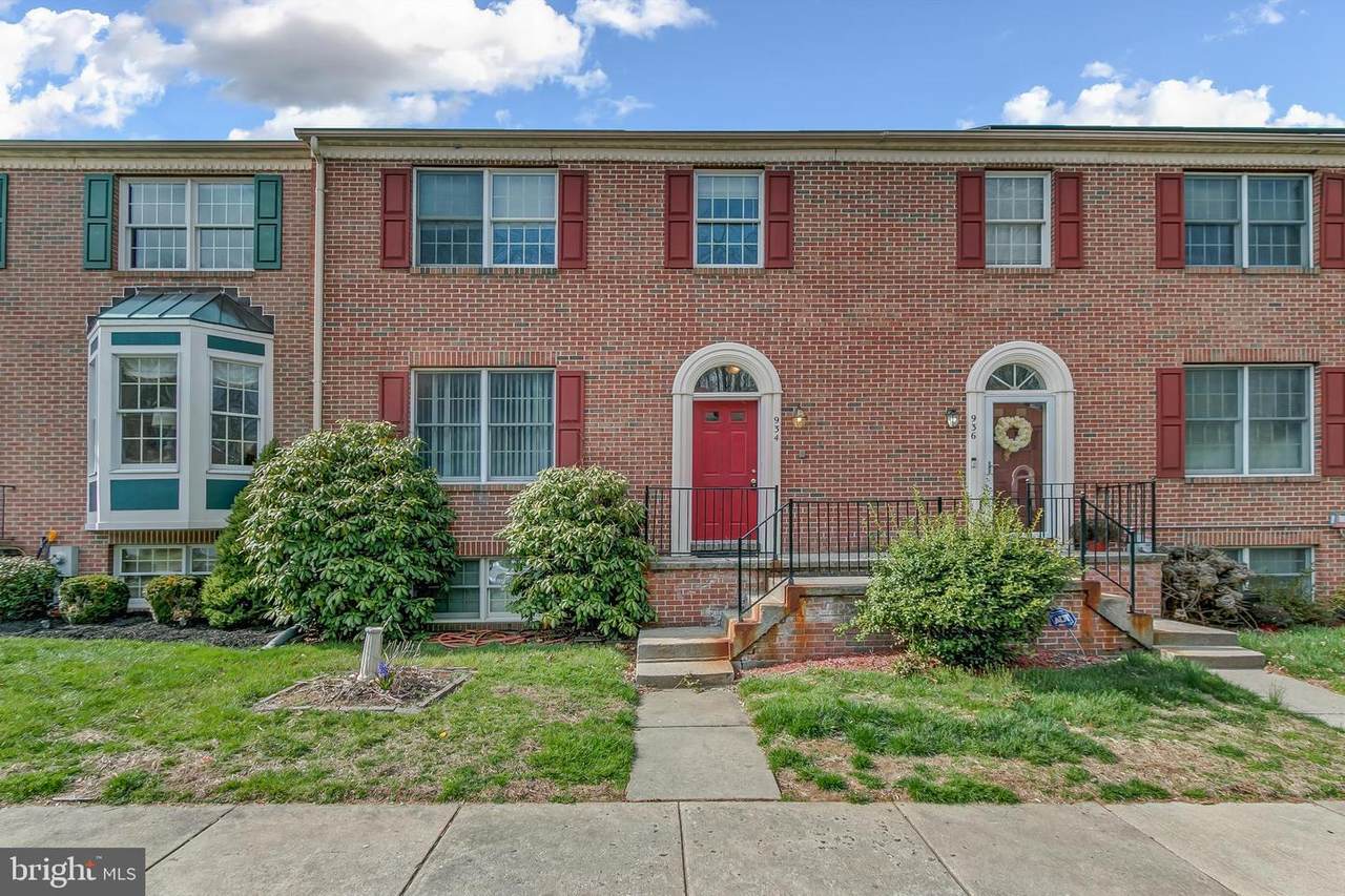 934 Buckland Place - Photo 1