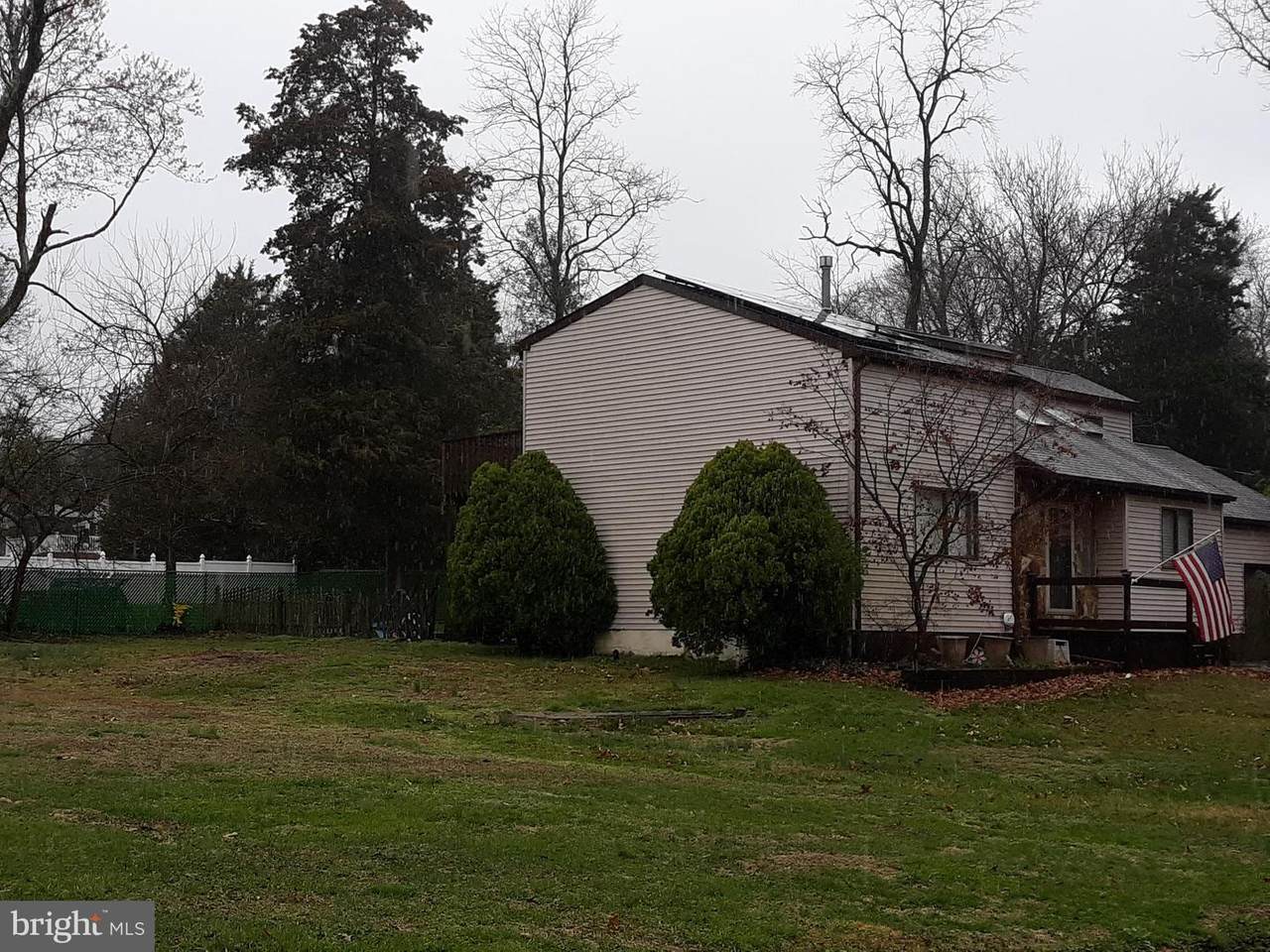 218 Locust Street - Photo 1