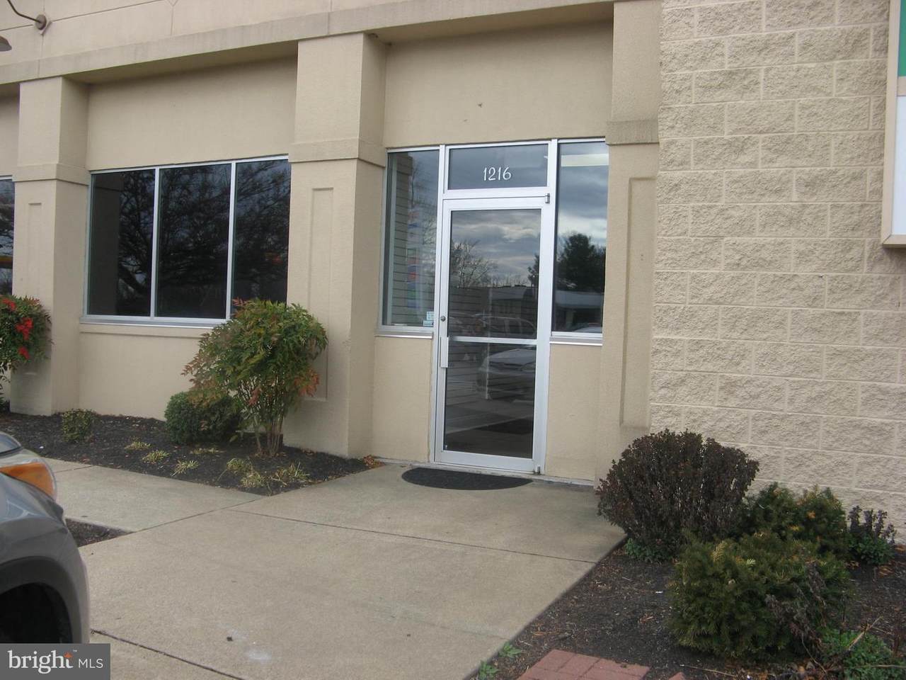 1208 Berryville Avenue - Photo 1