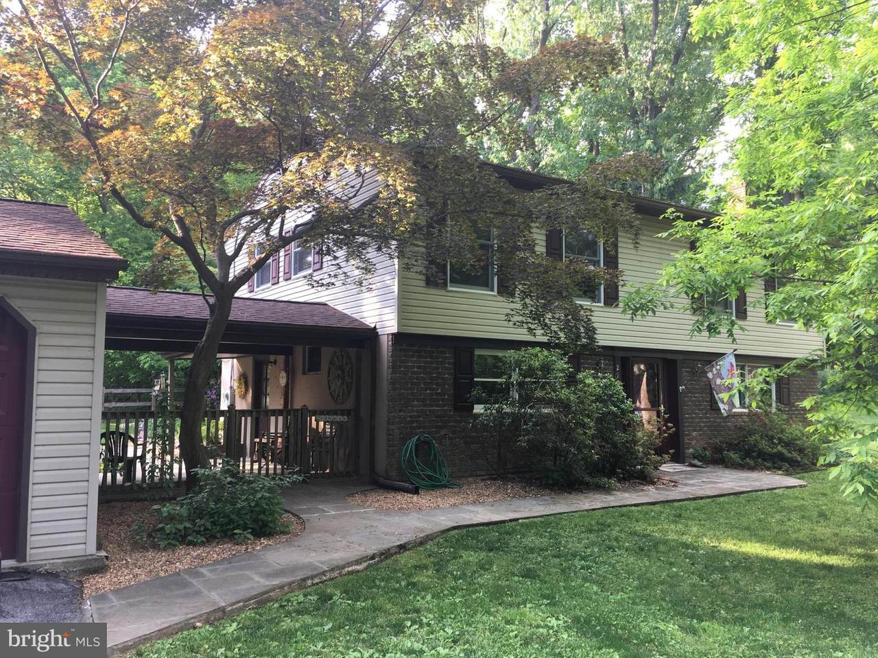 229 Ashley Drive - Photo 1