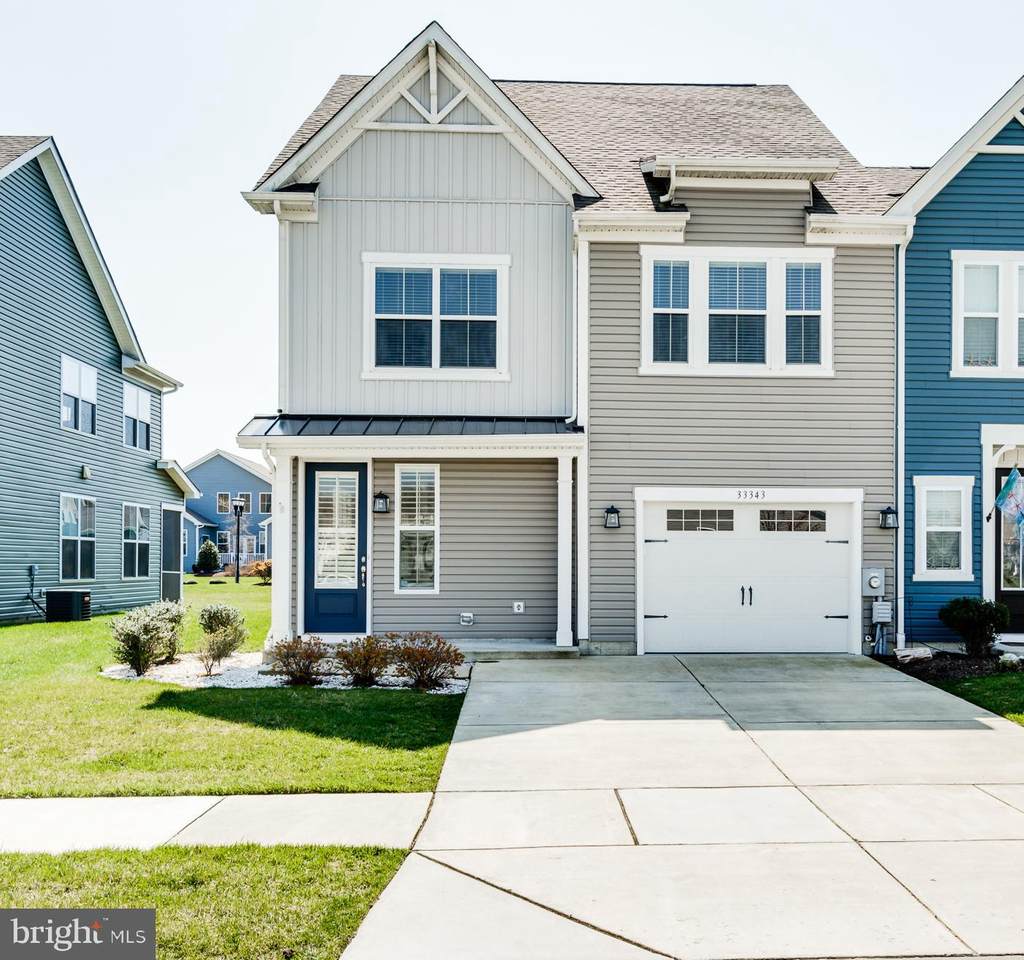 33343 Lone Cedar Landing - Photo 1 33343 Lone Cedar Landing - Photo 1