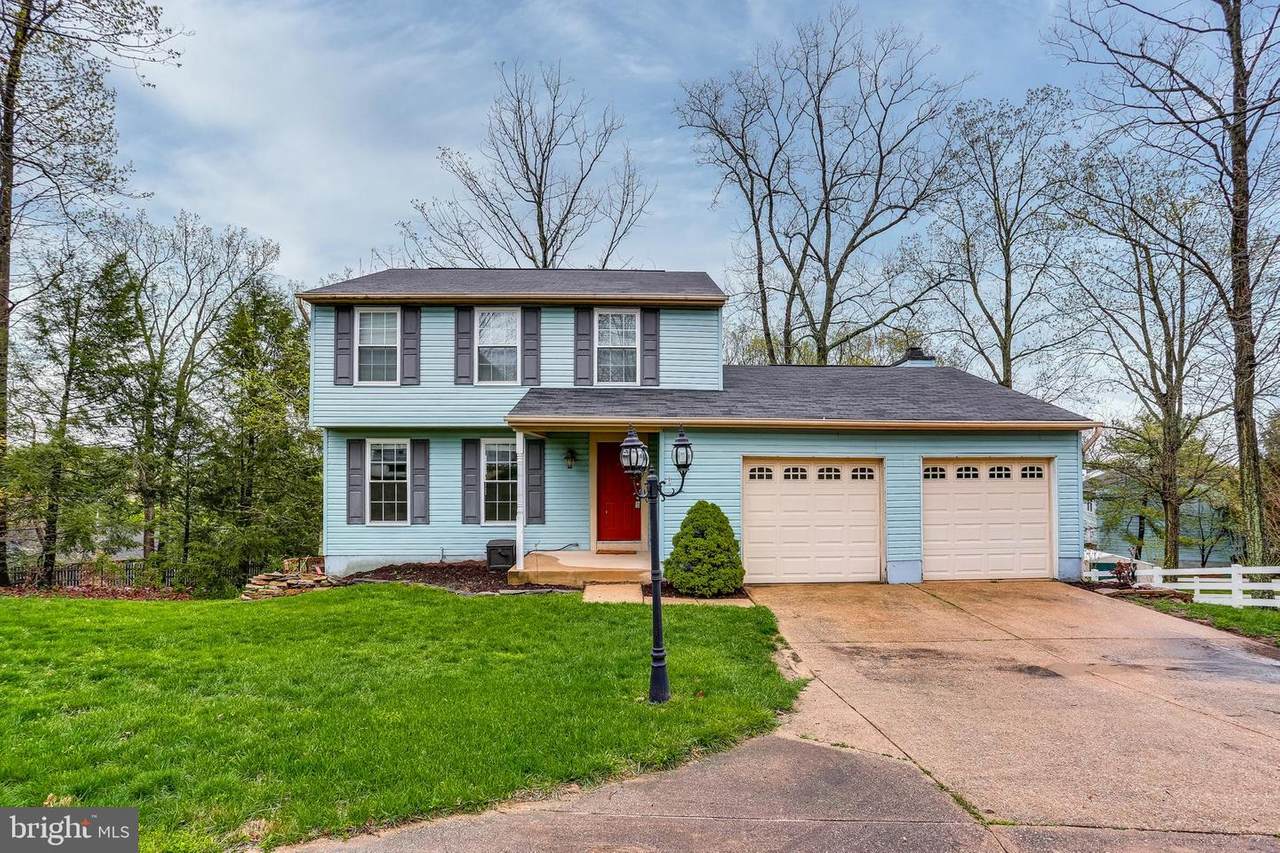 7924 Butterfield Drive - Photo 1 7924 Butterfield Drive - Photo 1