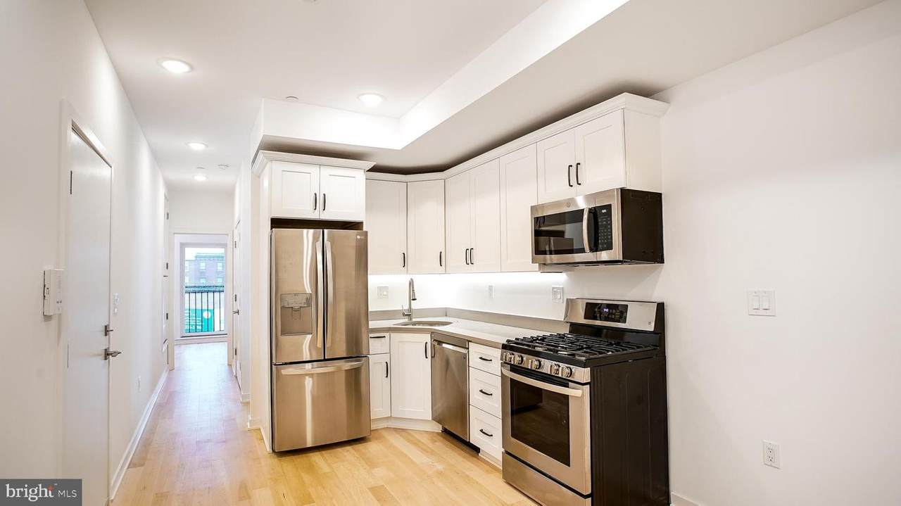 966 Marshall Street - Photo 1