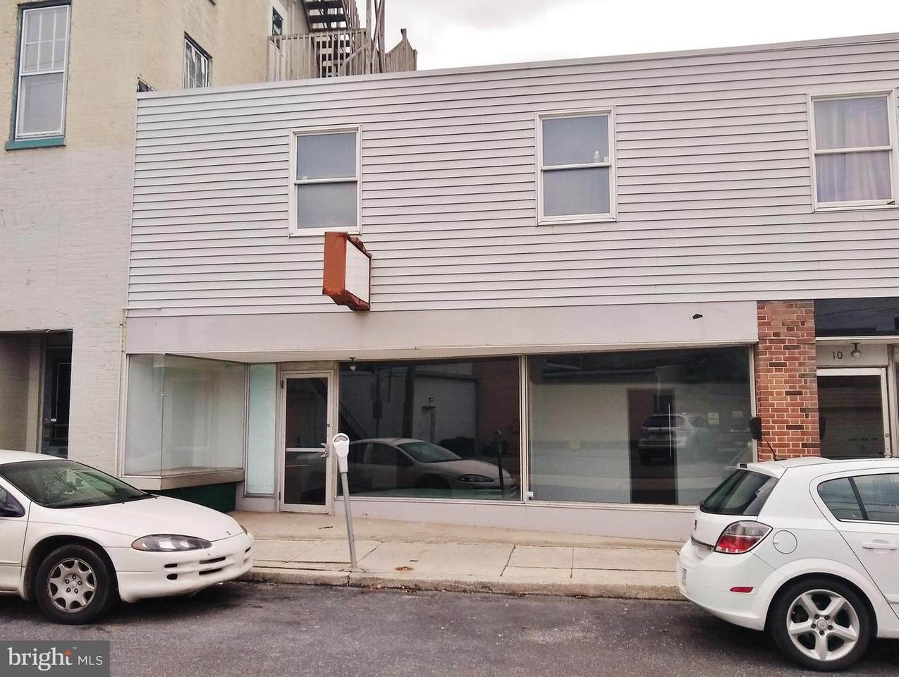 8 Chestnut Street - Photo 1