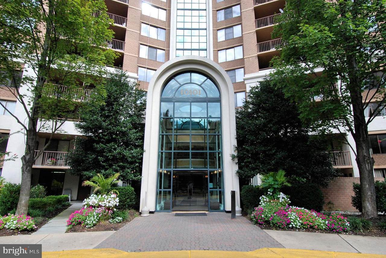 10101 Grosvenor Place - Photo 1