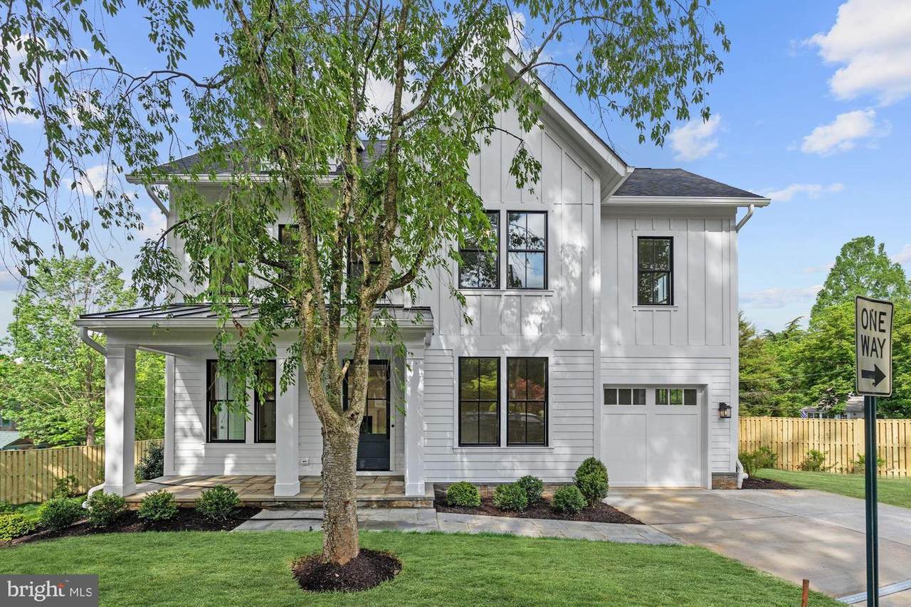 4 Vassar Circle - Photo 1