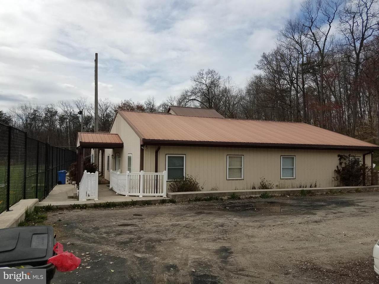 1201 Pauls Lane - Photo 1