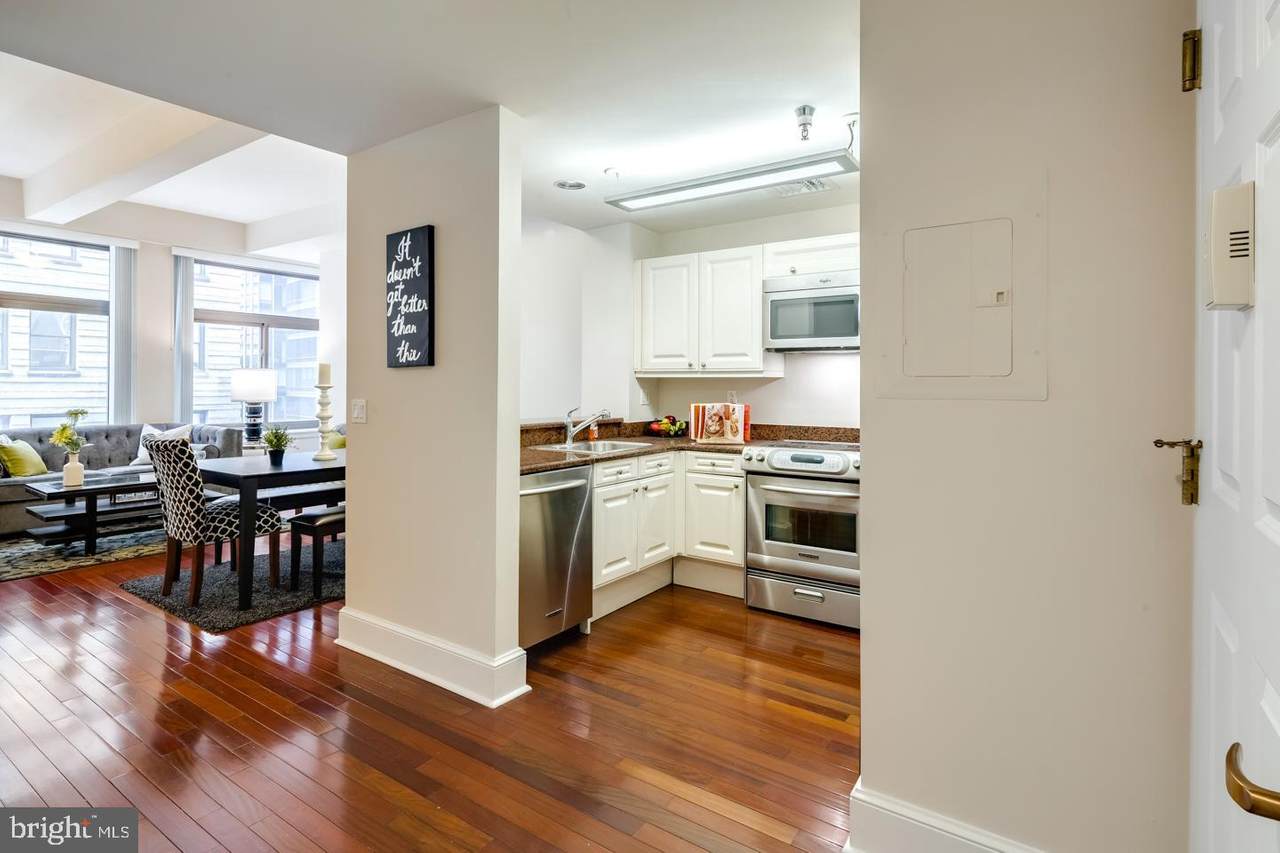 1500 Chestnut Street - Photo 1