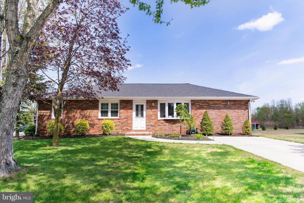 1 Helen Avenue - Photo 1