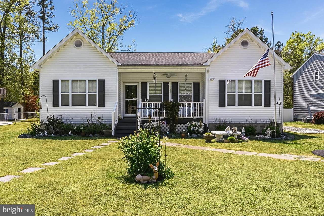 93 Greenway Drive - Photo 1