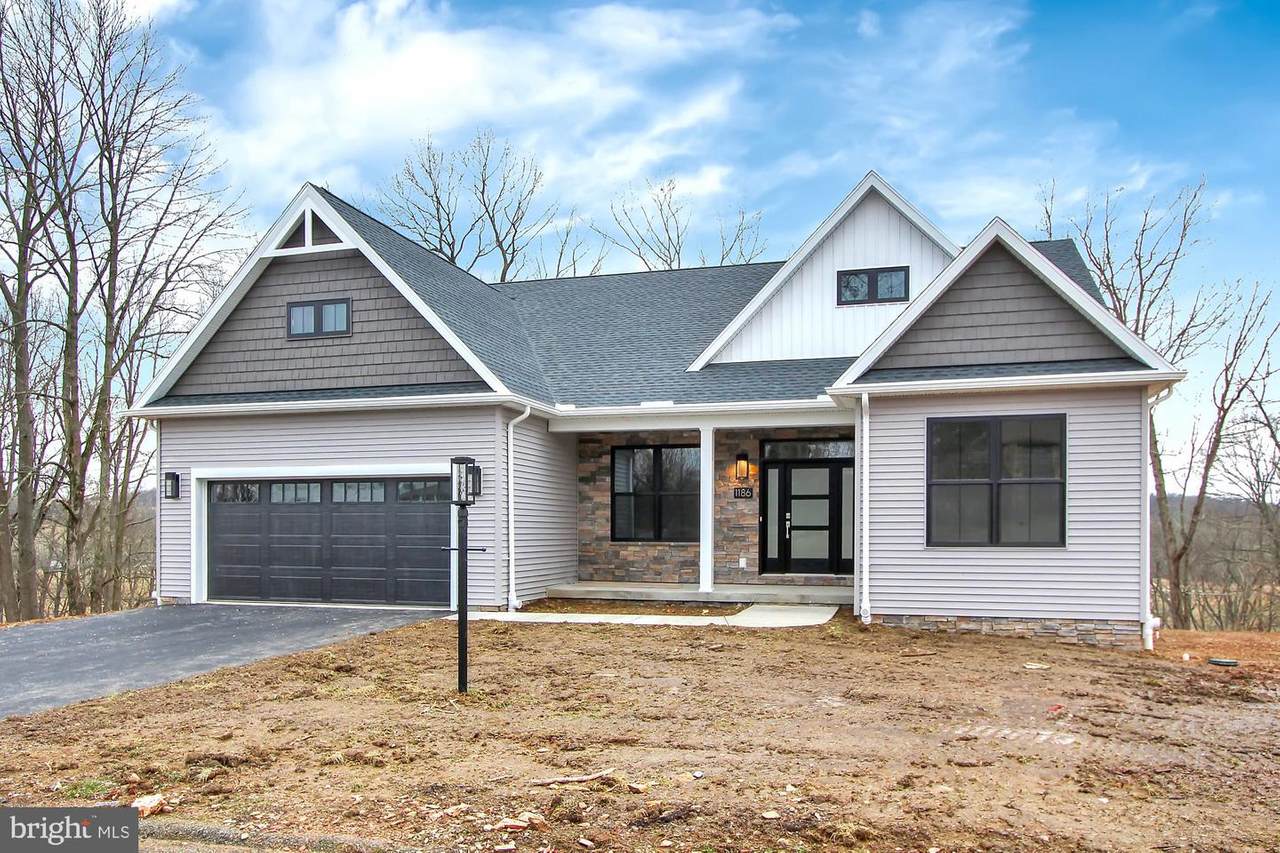 465 Fairgrounds Road - Photo 1