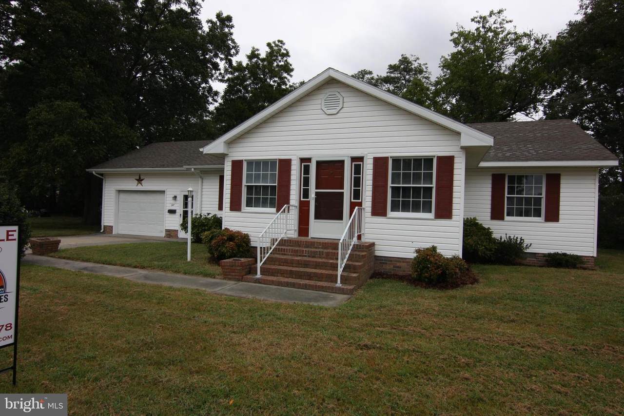 1 Minden Avenue - Photo 1