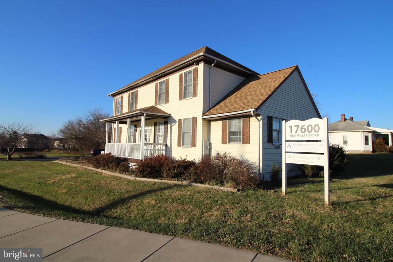 17600 West Willard Road - Photo 1