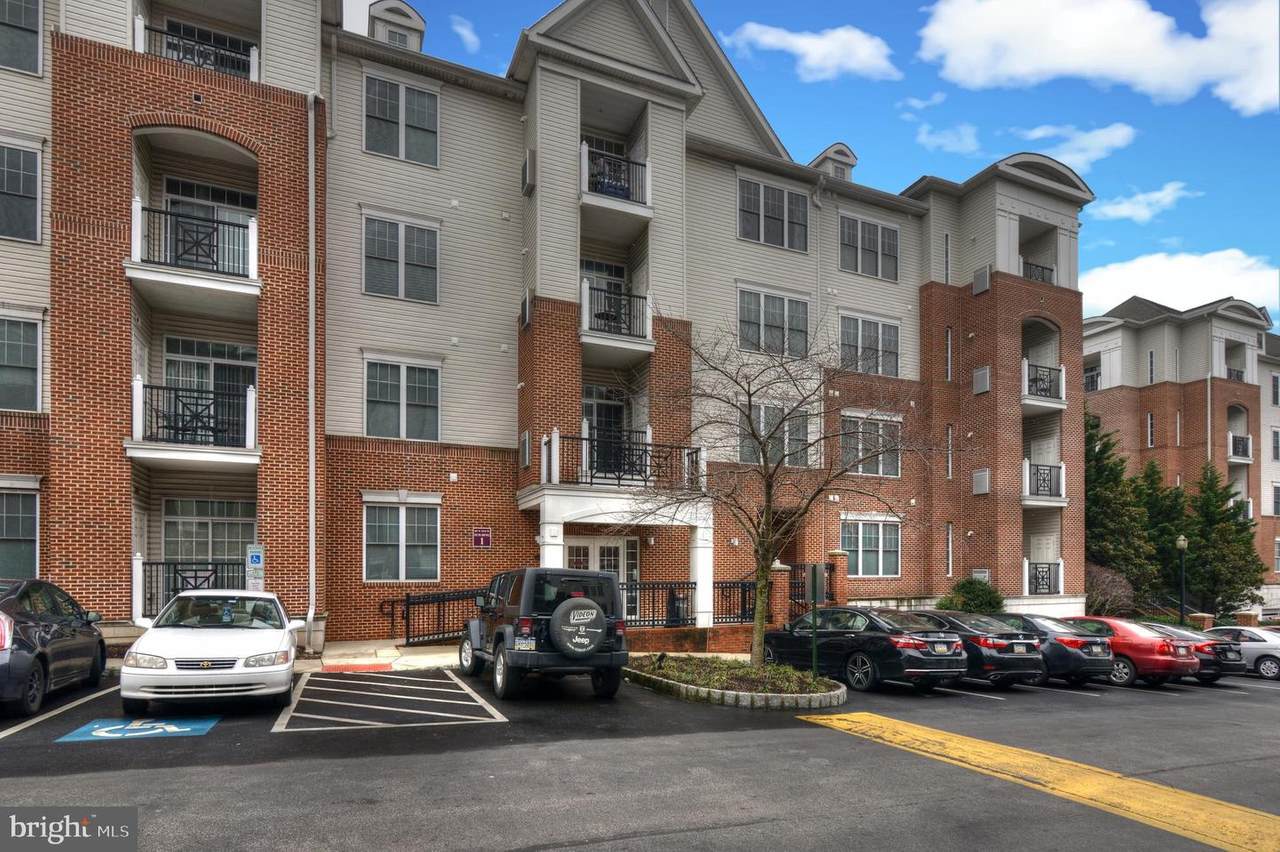 200 Elm Street - Photo 1