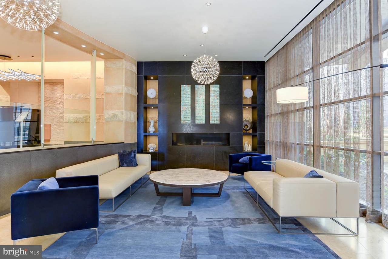 880 New Jersey Avenue - Photo 1
