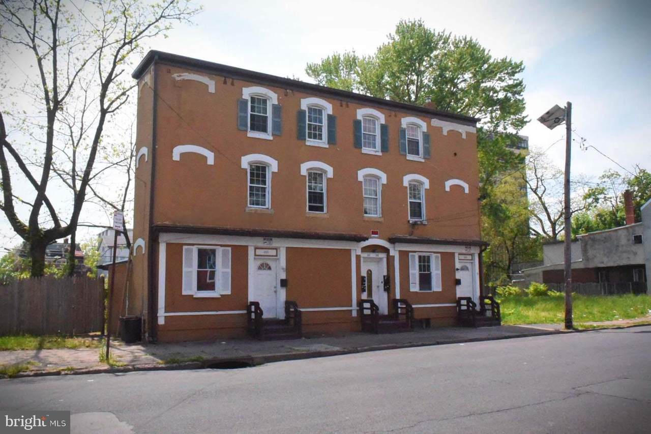 303-305 Hanover Street - Photo 1