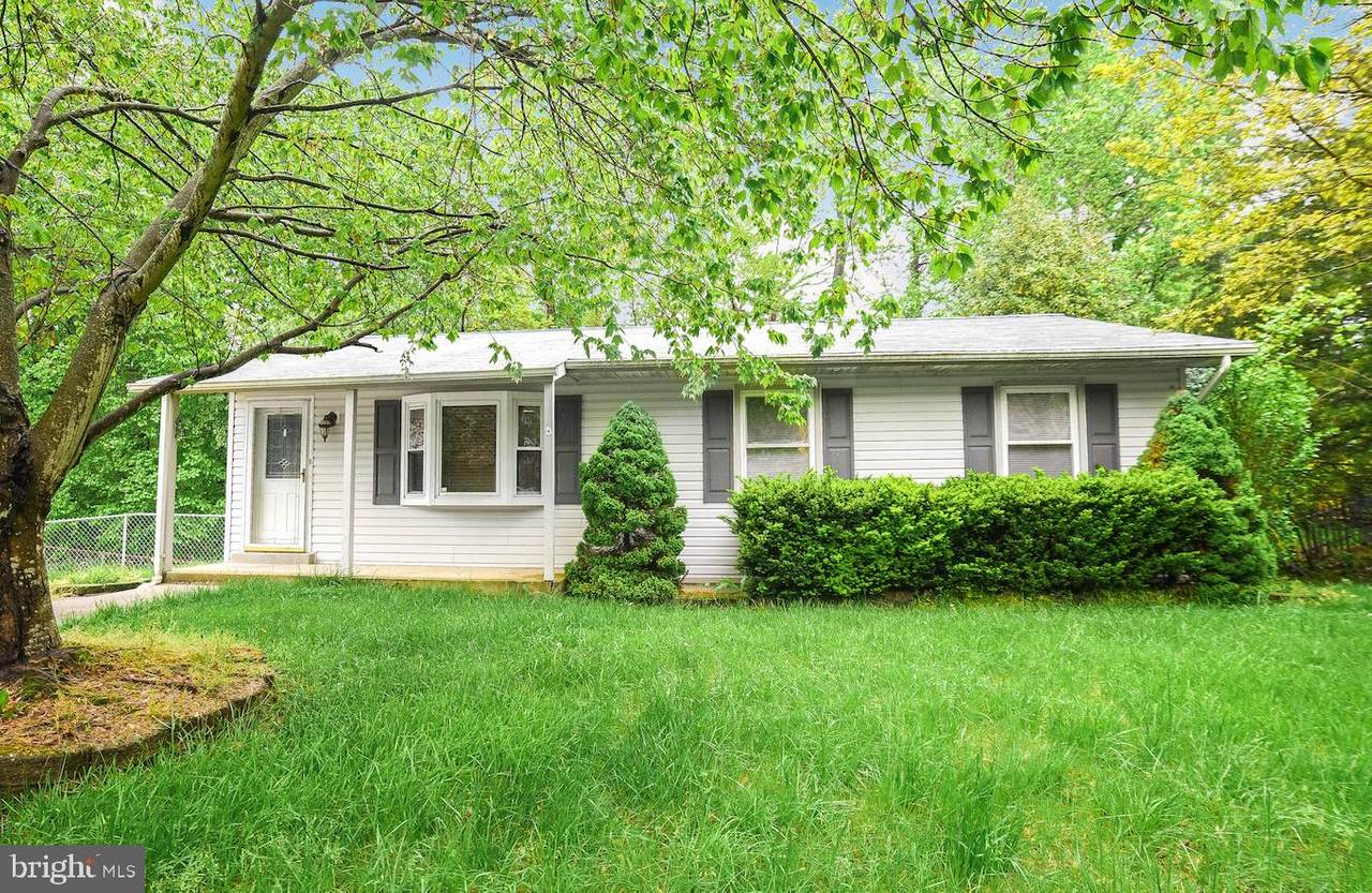 2112 Boxwood Circle - Photo 1 2112 Boxwood Circle - Photo 1