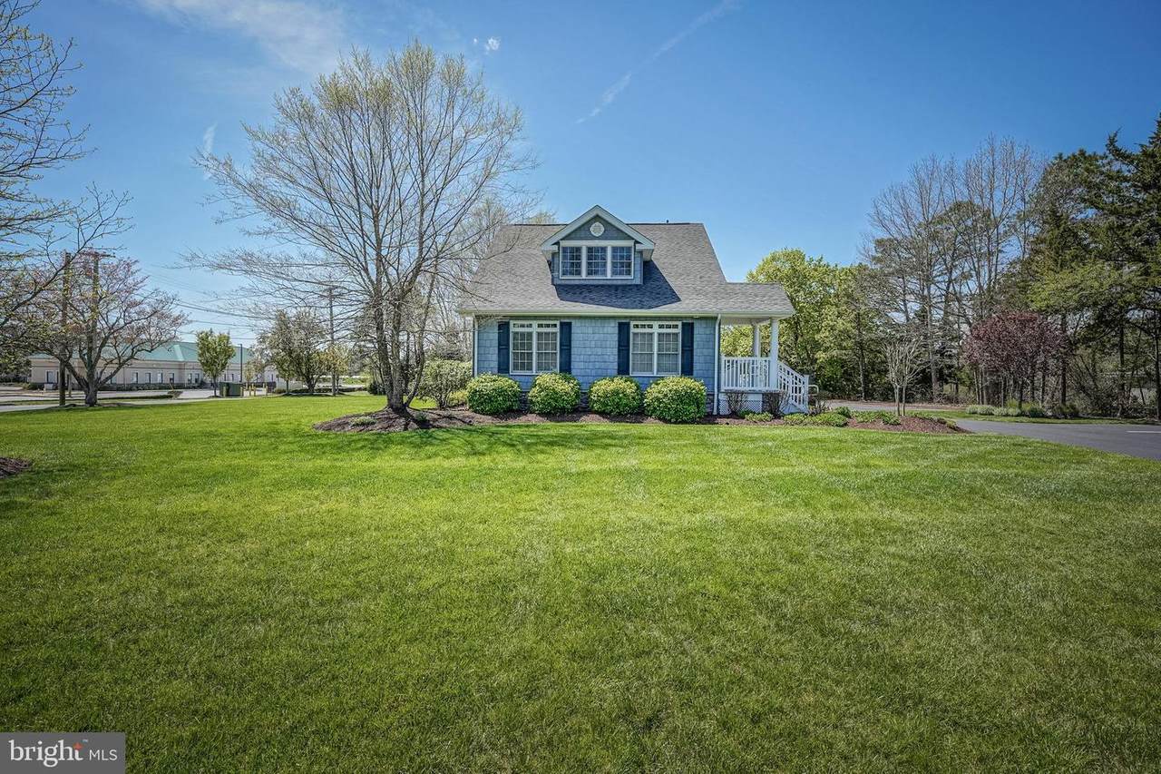 800 N Green Street - Photo 1