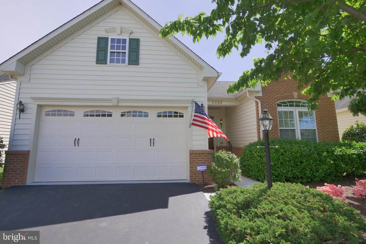 5809 Hollys Way - Photo 1