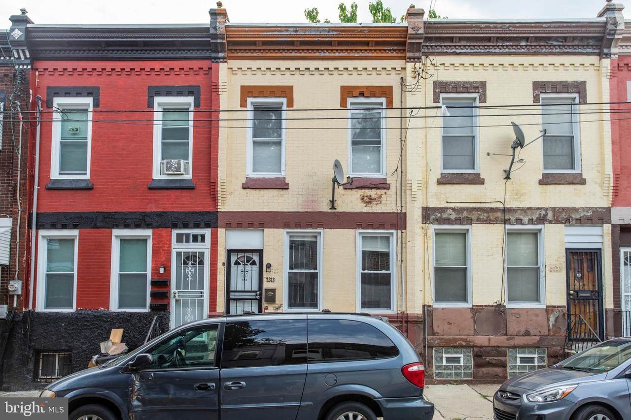 2313 Carlisle Street - Photo 1