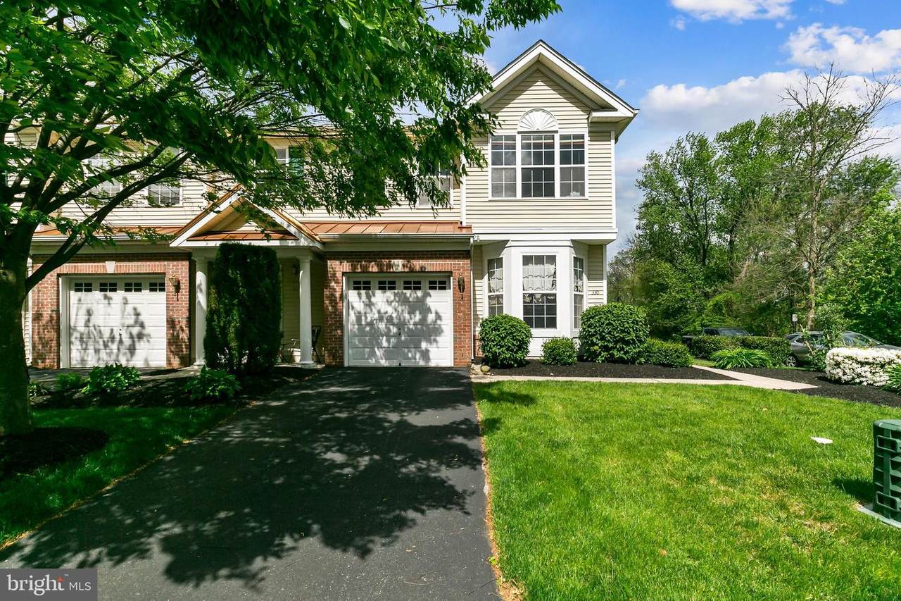 330 Amy Way - Photo 1