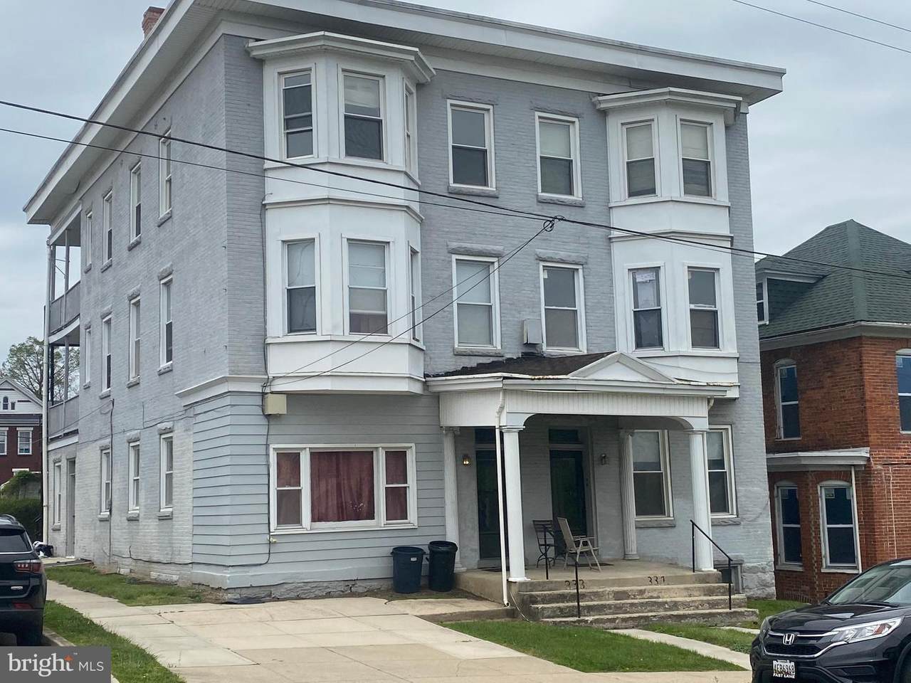 331 Summit Avenue - Photo 1