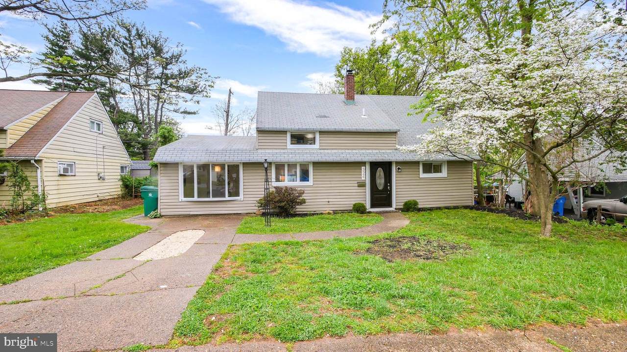 324 Holly Drive - Photo 1