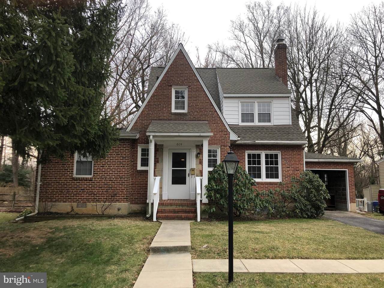 609 Goucher Avenue - Photo 1 609 Goucher Avenue - Photo 1